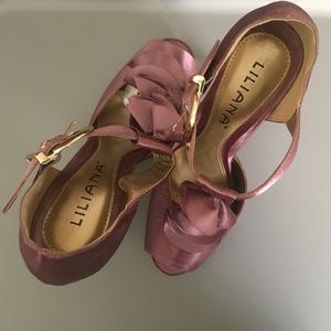 Liliana Satin Peep Toe Heels Size 8